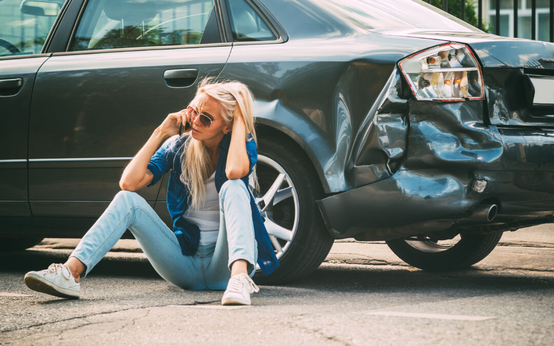 Auto Accidents: What to Do Immediately and How to Find the Right Lawyer